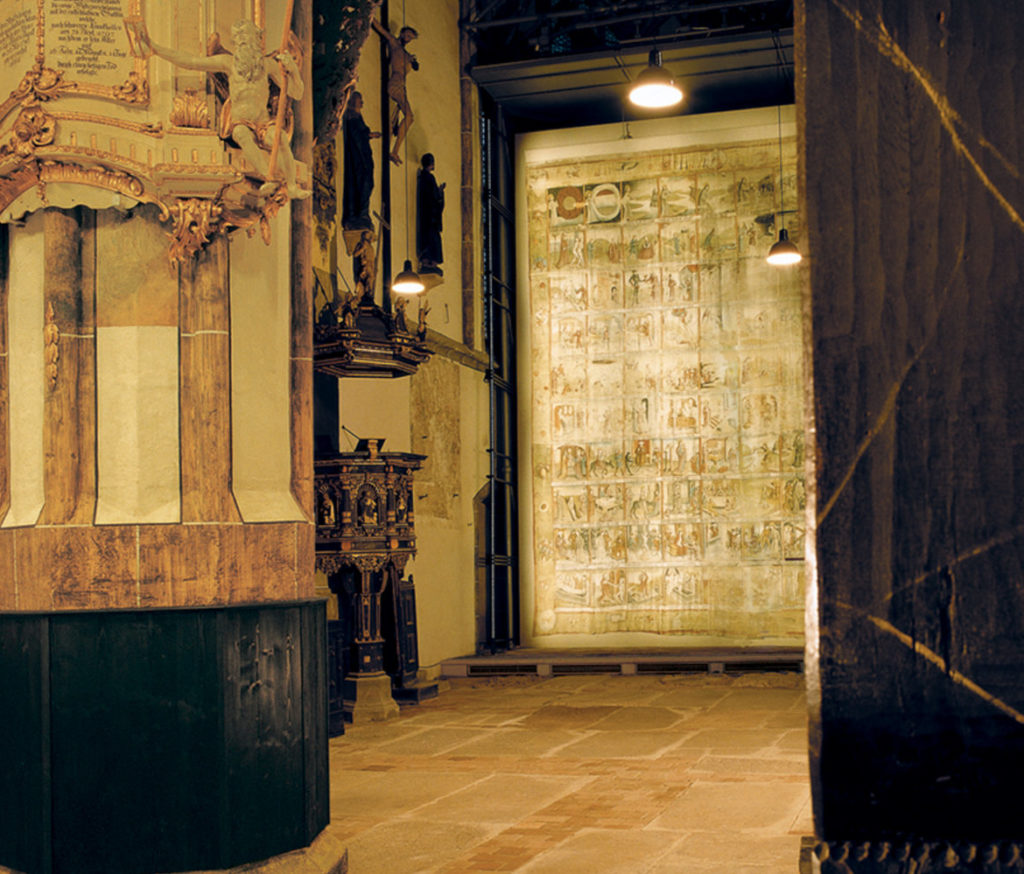 Fastentuch in Zittau, Beleuchtung mit 16 Projektoren, dimmbar mechanisch